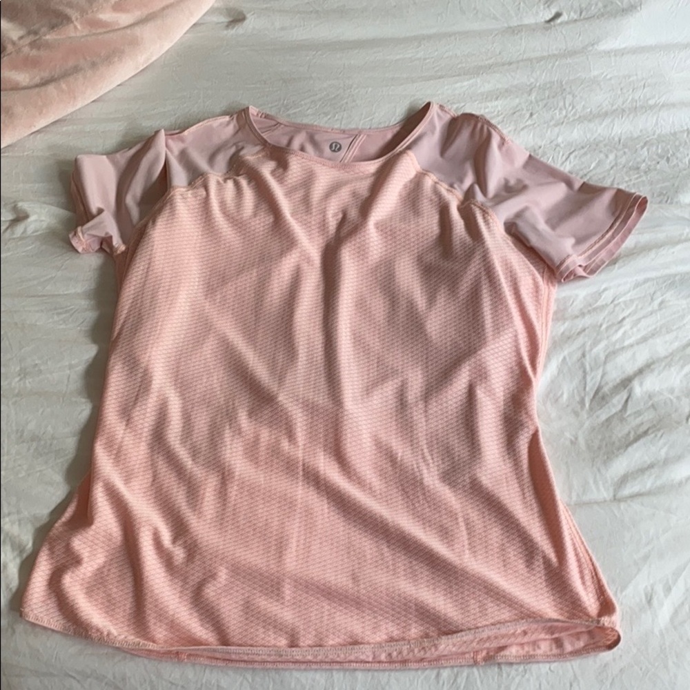 Lululemon exercise top